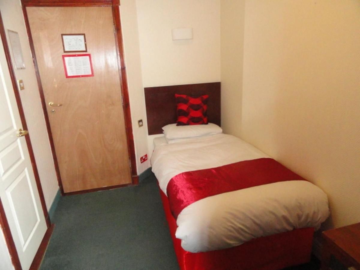 Отель Clifton Court Hotel Дублин